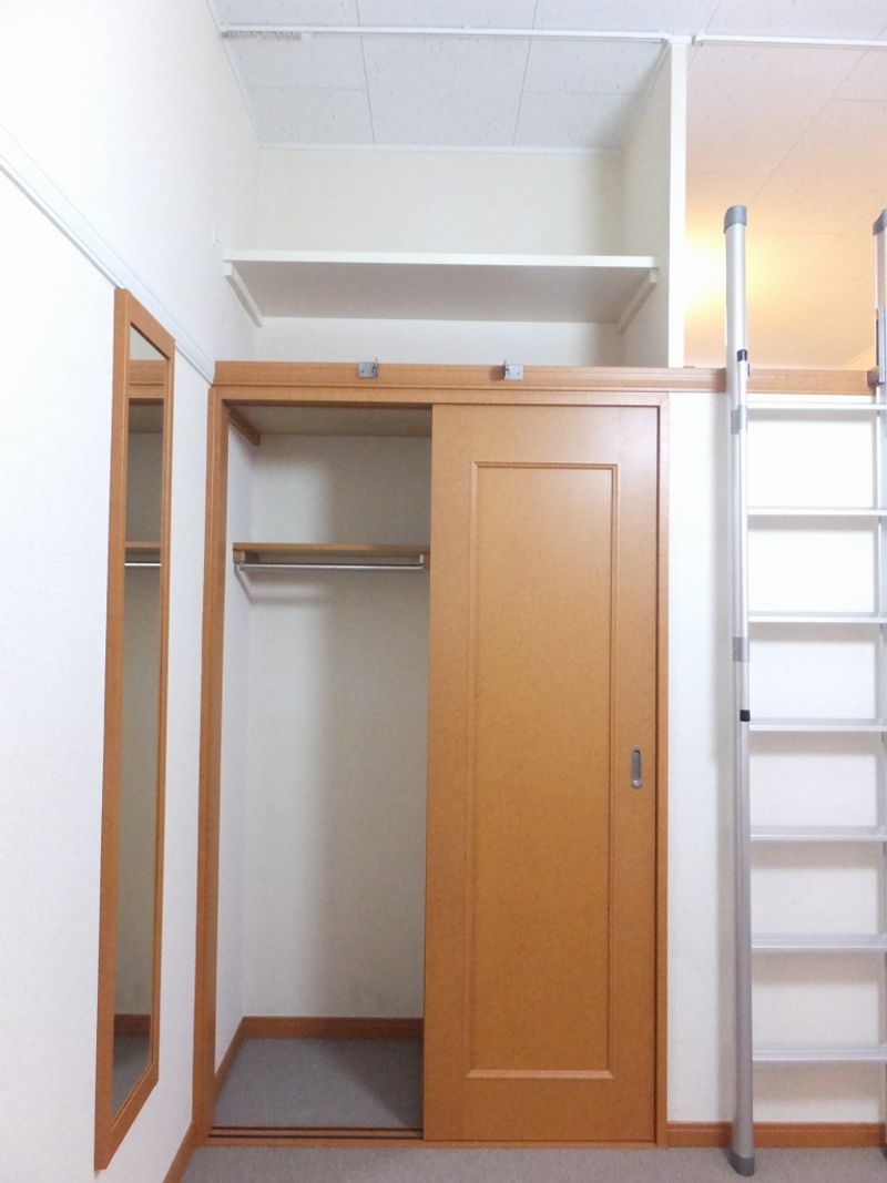 レオパレスニューハイツ　コスモ 収納