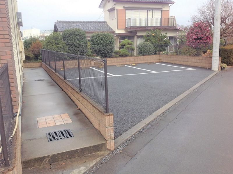 レオネクストアスパイアⅡ 駐車場