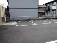 レオパレスマユリカⅢ 駐車場