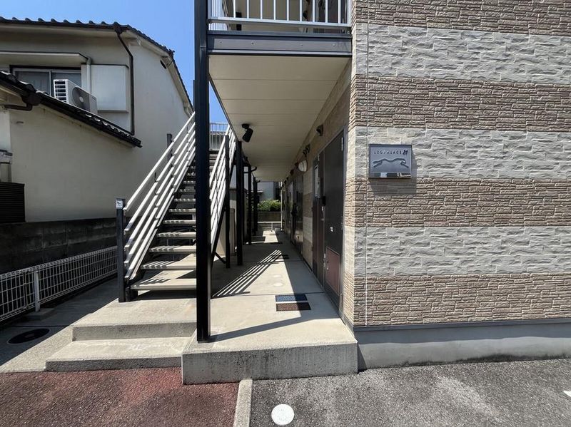 レオパレスさくら エントランス