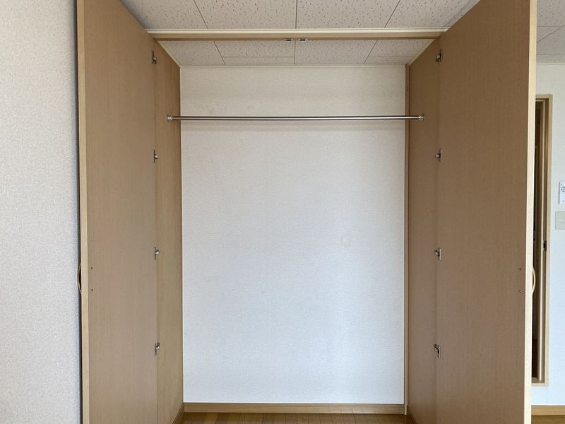 レオパレス金屋橋 収納