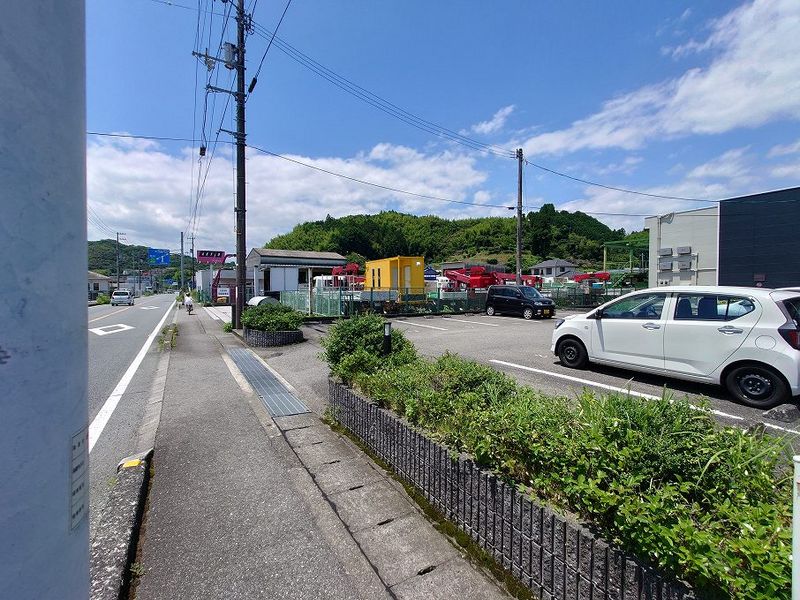 レオパレスソフィア 駐車場