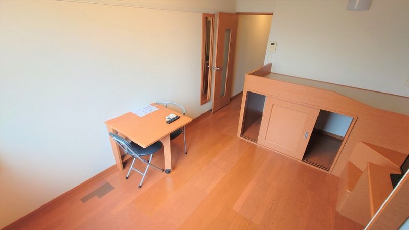 レオパレスリーベガルテン 居間