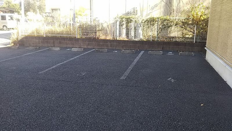 レオパレスハヅキ木更津 駐車場