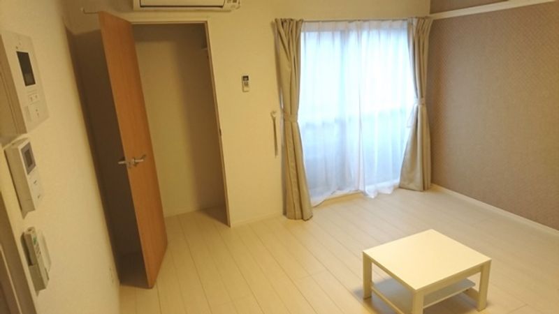 クレイノリヴェールの森 居間