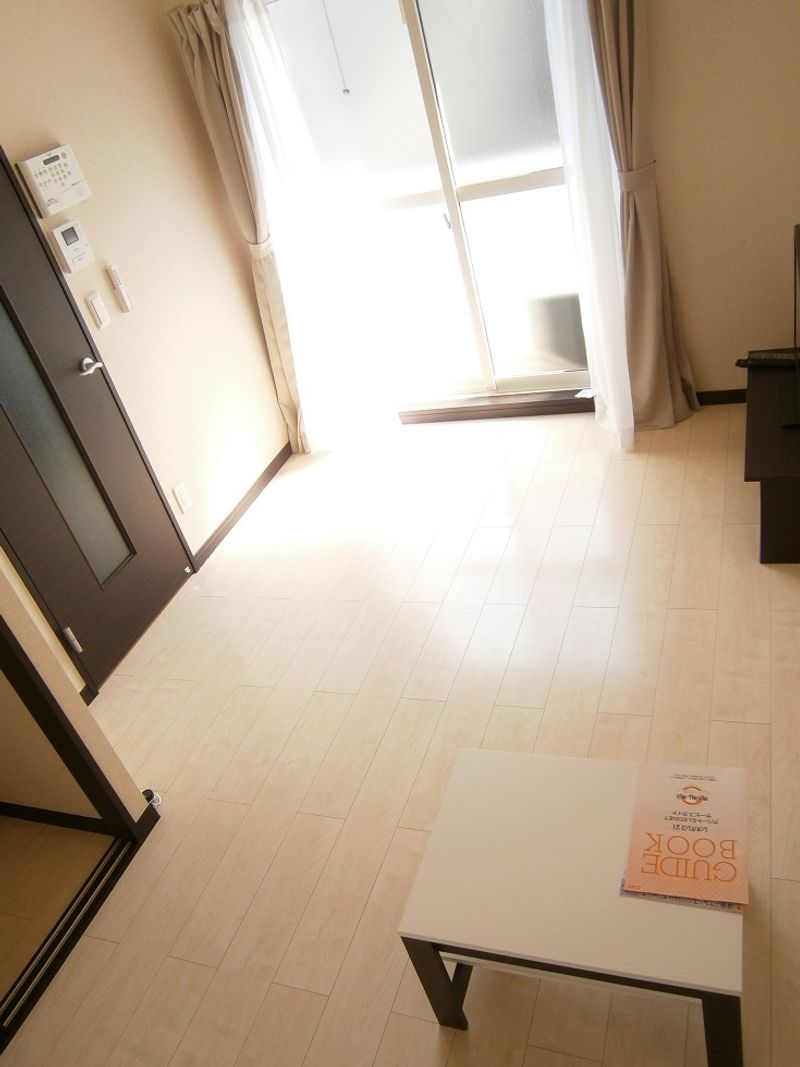 レオネクストリラ 居間