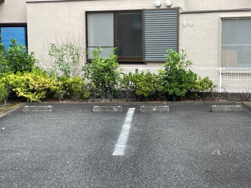 レオパレスカサデリベルタ 駐車場