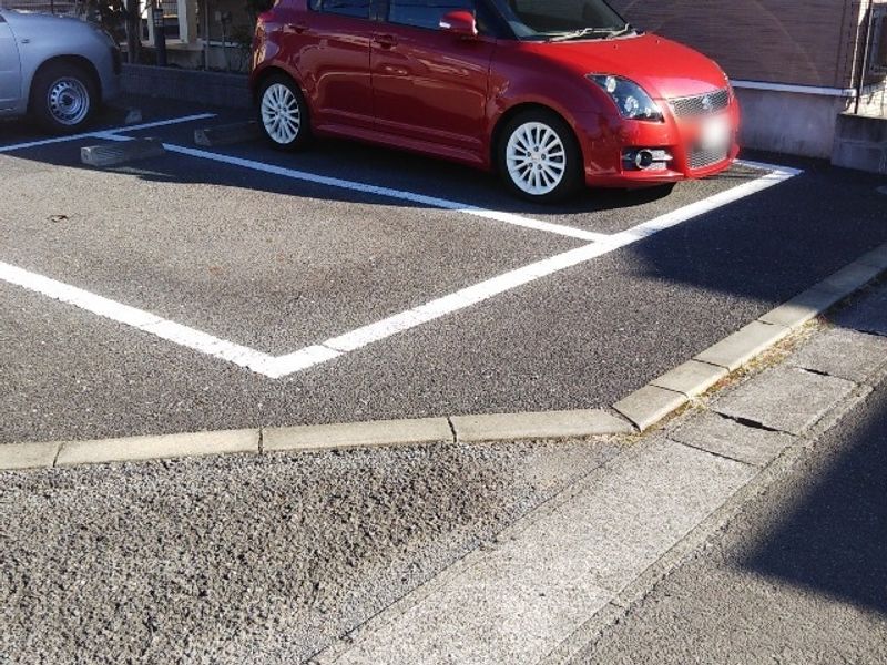 レオパレスヴィフ 駐車場