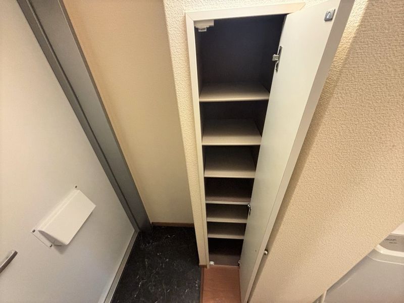 レオパレス小諏訪Ⅲ 玄関