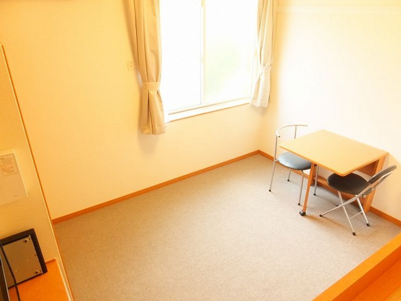 レオパレスディアコートステラ 居間