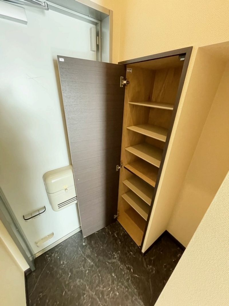 レオネクスト成沢 収納