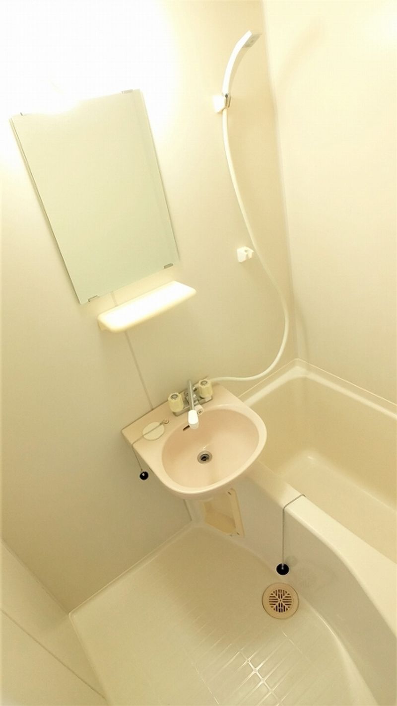レオパレスシャルマン北越谷 風呂