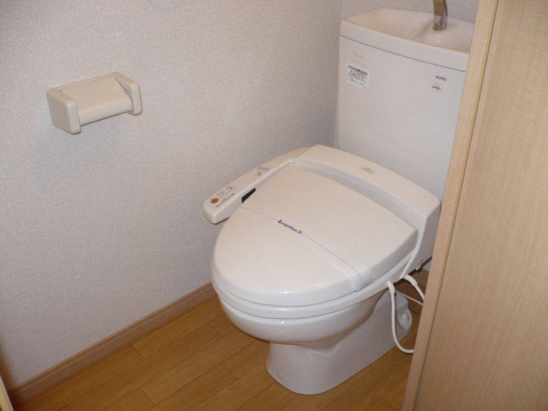 レオパレスＫＡＥＤＥ トイレ