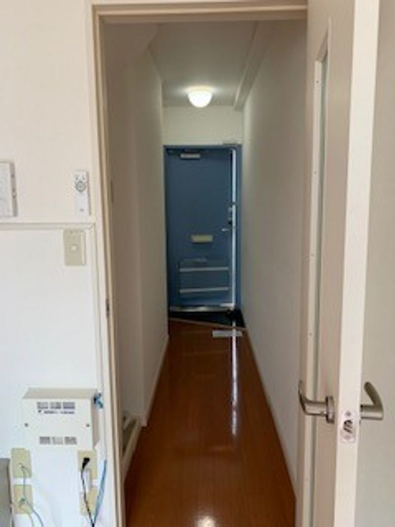 レオパレス陣場 玄関
