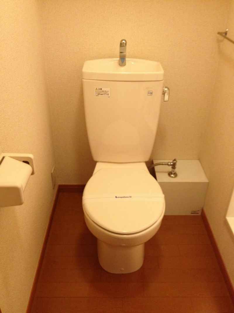 レオパレス彩 トイレ
