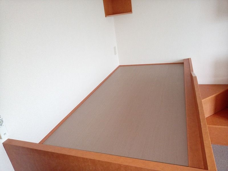 レオパレスＷＥＳＴ　ＣＯＵＲＴ 寝室