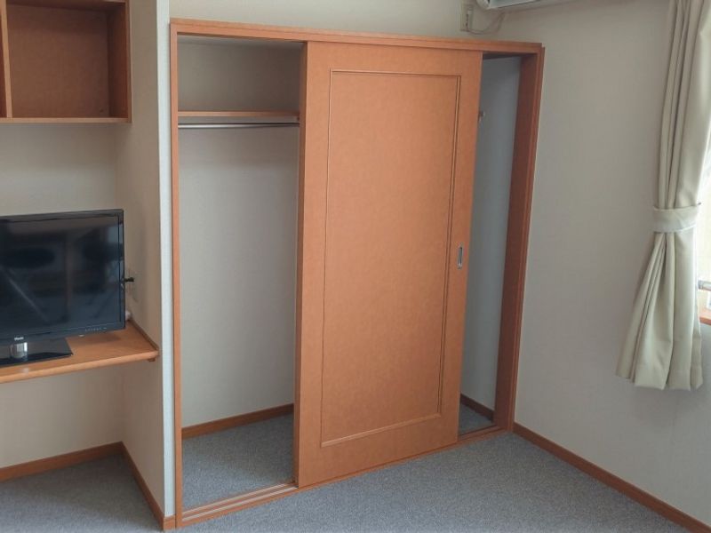 レオパレスルース 収納