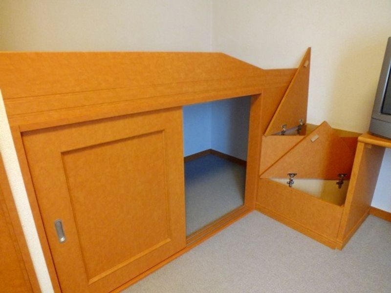 レオパレスエクレール田間 収納
