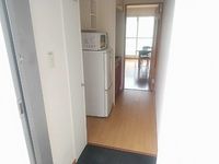 レオパレス幸 玄関