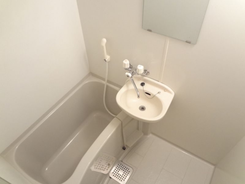 レオパレス貴船 風呂