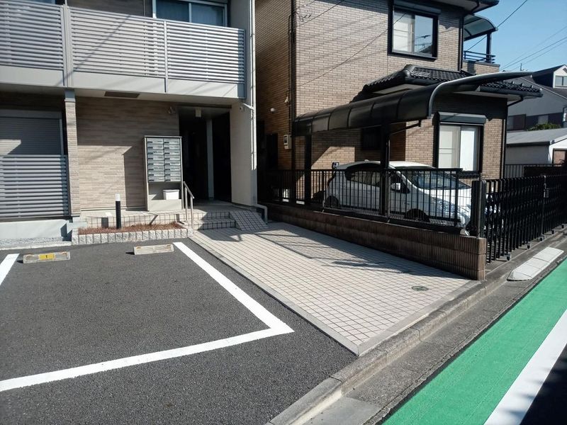 クレイノグラシアス　ツー エントランス