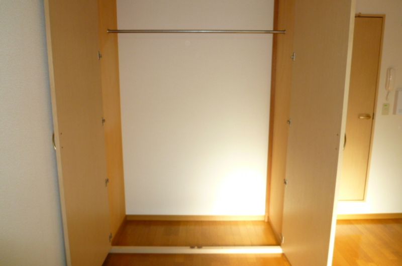 レオパレスホワイエⅡ 収納