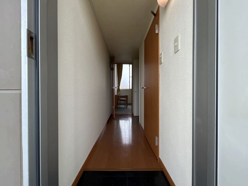 レオパレスクリア 玄関