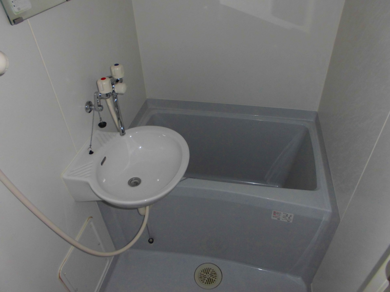 leopalace Cypress Washroom