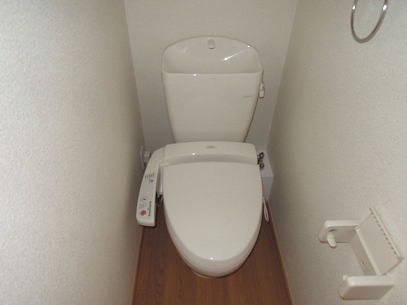 レオパレスリバーサイドにしろく トイレ