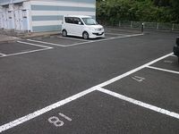 レオパレスフローラⅣ 駐車場