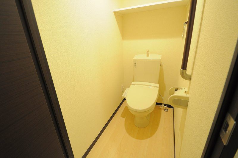 レオネクスト高サカエメゾン トイレ