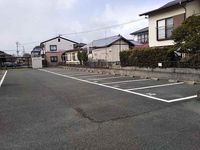 レオパレスルミエール 駐車場
