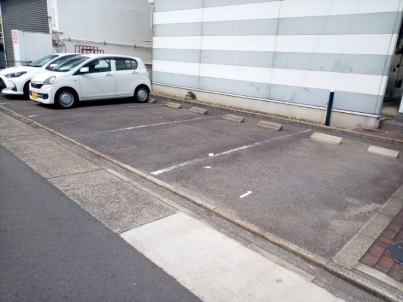 レオパレス駒方 駐車場