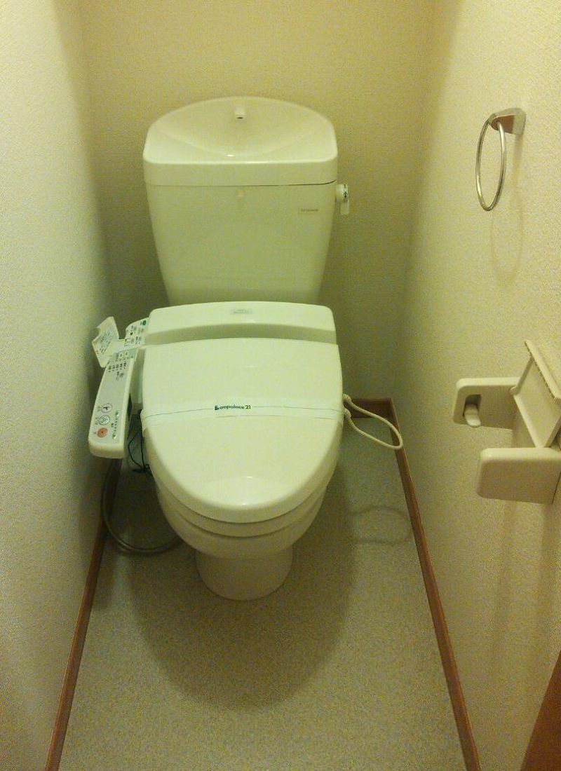 レオパレスアインヒルズ トイレ