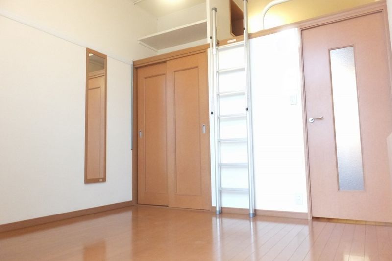 レオパレスあさひⅠ 居間
