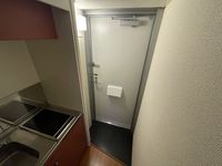レオパレスフォレスト 玄関