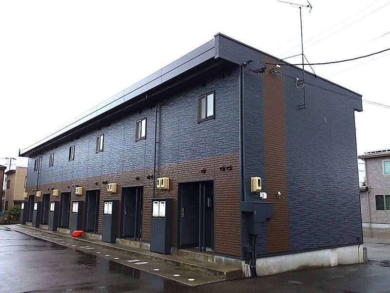 レオパレスＤａｒｋｓｔａｒ 玄関