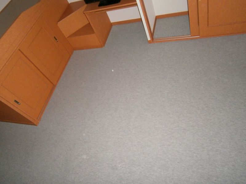 レオパレスサントル 居間