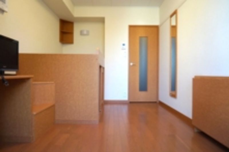 レオパレストロワイル片江 居間