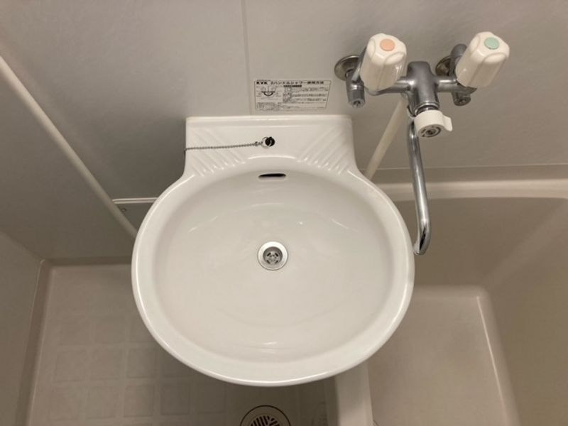 レオパレスフォレスト天神町 洗面台