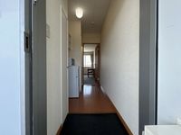 レオパレスヤチヨ 玄関