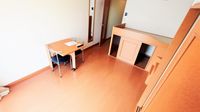 レオパレスシャンテ 居間