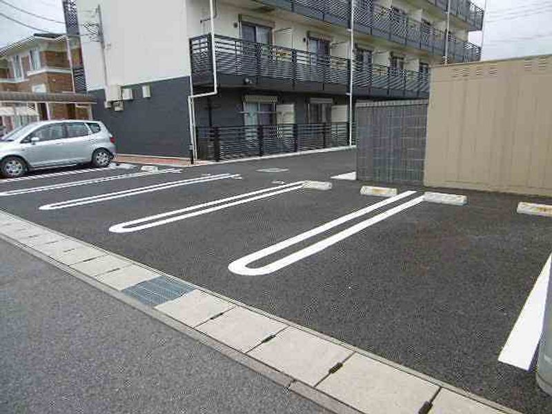レオネクストレオテクノポリス２ 駐車場