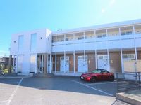 レオパレス中御所 外観