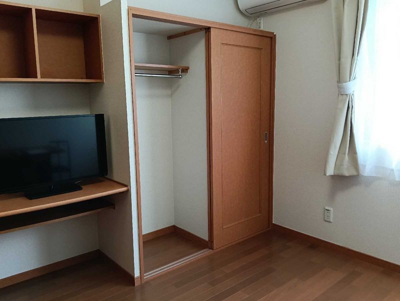 レオパレスるんた 収納