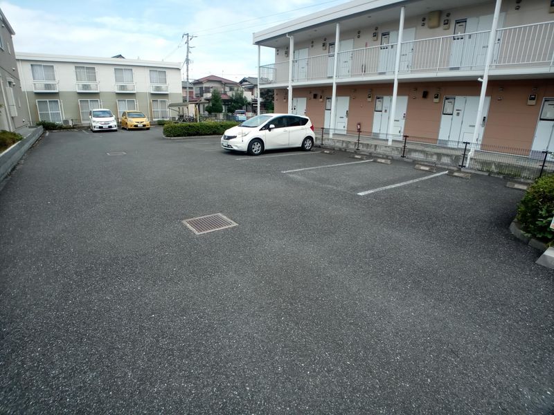 レオパレスＳｗｉｎｇ　Ａ 駐車場