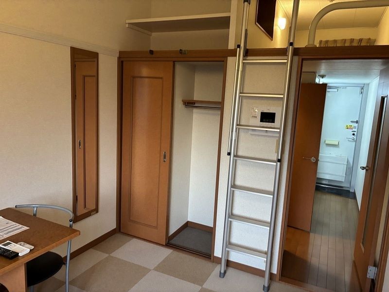 leopalace West Gold Living room