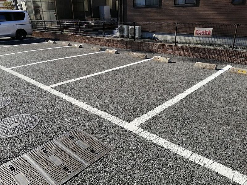 レオパレスグランコルムⅡ 駐車場