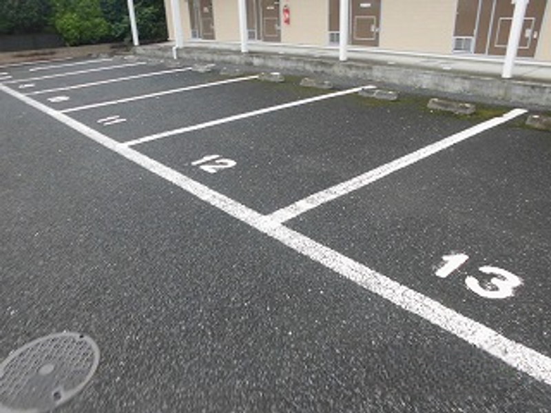 レオパレスサンハイム 駐車場
