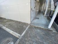 レオパレスティートゥリー エントランス